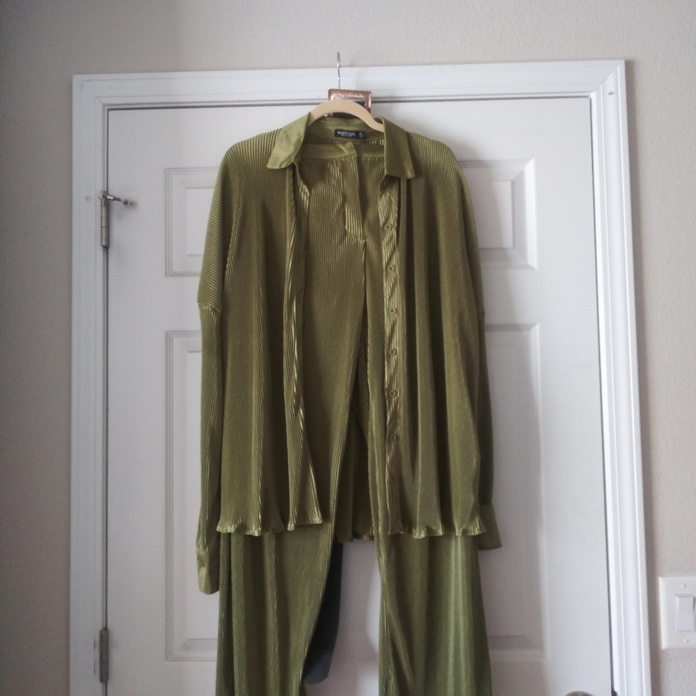 NASTY GAL OLIVE PANTSUIT